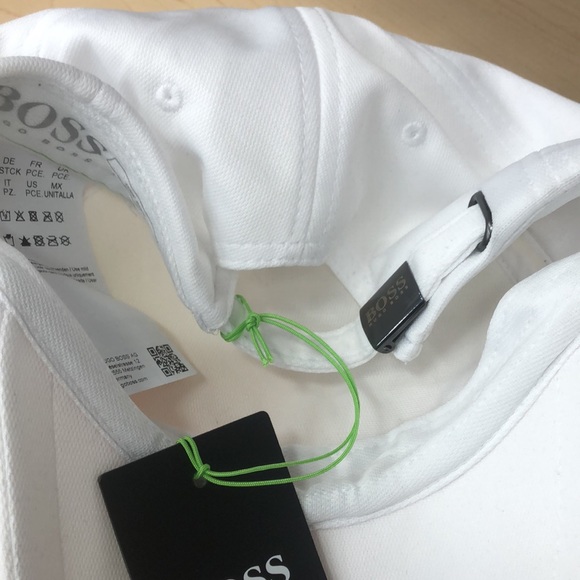 Last One - 100% Authentic Hugo Boss Men’s Hat - NWT - Picture 2 of 6